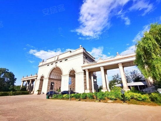 宝蓝郁金香文化科技产业园 