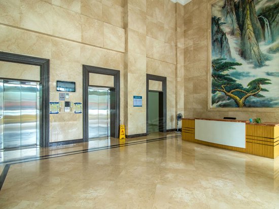 名优工业产品展示采购中心 