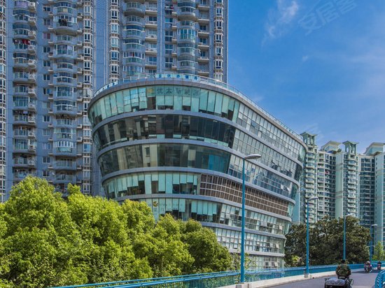 静安河滨花园办公楼