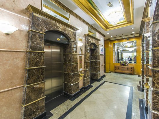 汤臣商务中心大厦 