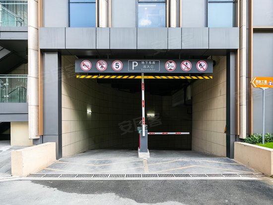 上海静安华发中心 