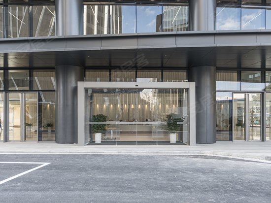 东方明珠凯旋中心 