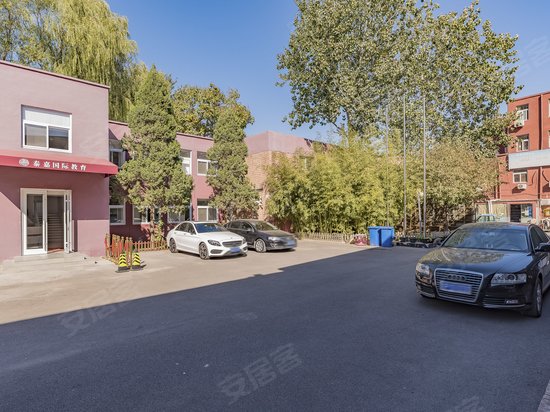 万荷艺术文创园区 