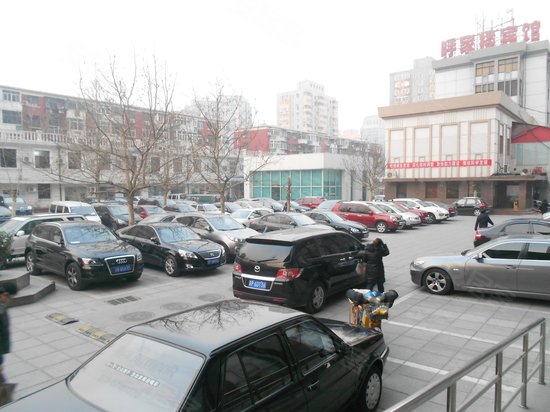 易通创意中心广场 