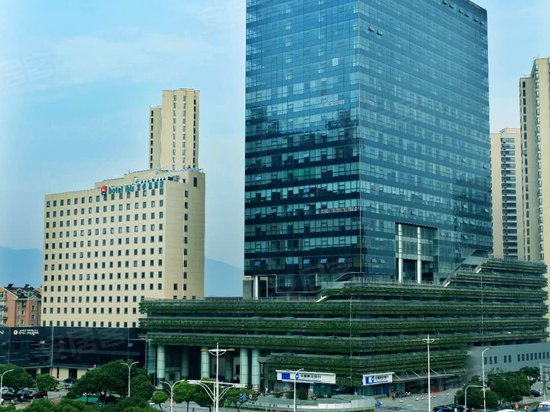 华仁凤凰大厦