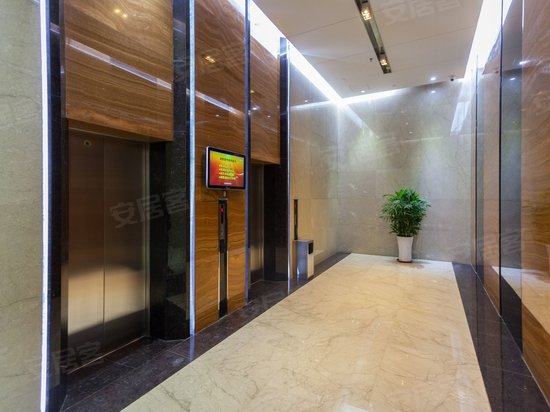 金銮国际商务大厦 