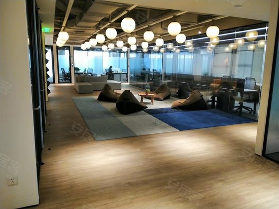 世茂城品国际广场 