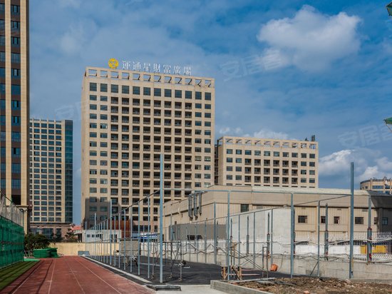 运通星财富广场