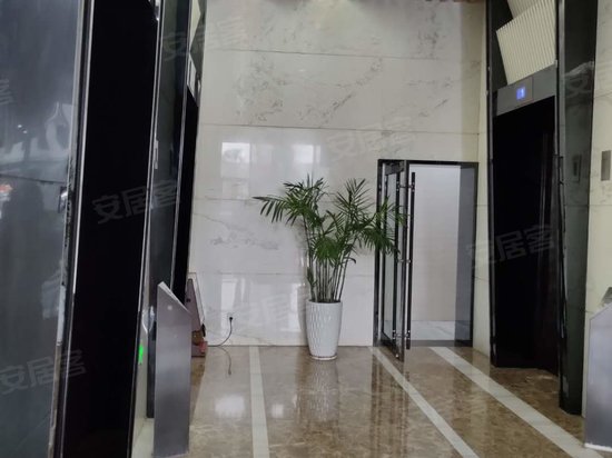 君威国际金融中心 