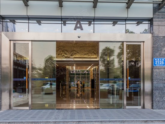 卫东龙商务大厦 