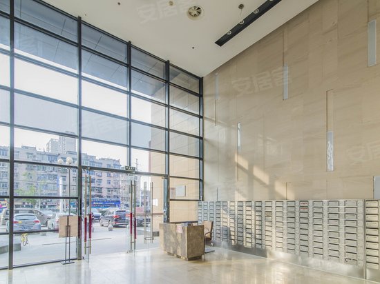 水岸国际瞰江公寓 