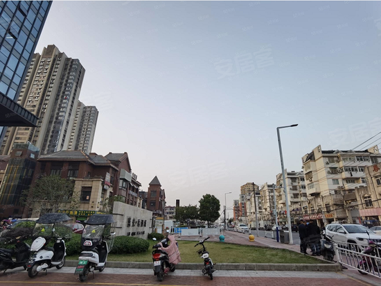 蓝光禹洲城8号写字楼 