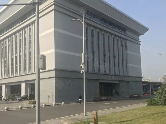 重庆北站北广场公交枢纽站大楼 