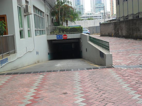 飞顺达汽车大厦 