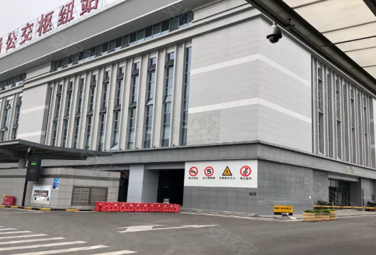 重庆北站北广场公交枢纽站大楼