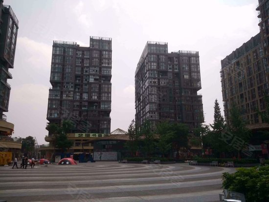 蓝光空港国际城七期 