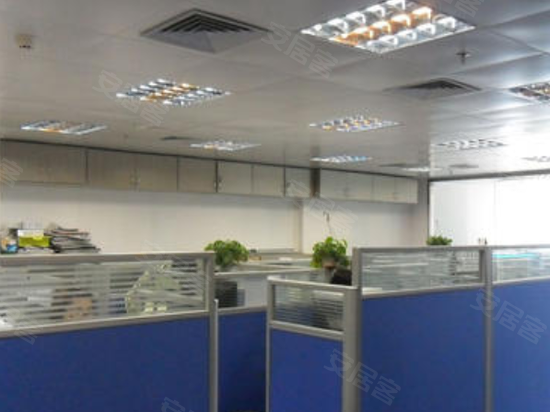 新郎希努尔大厦 