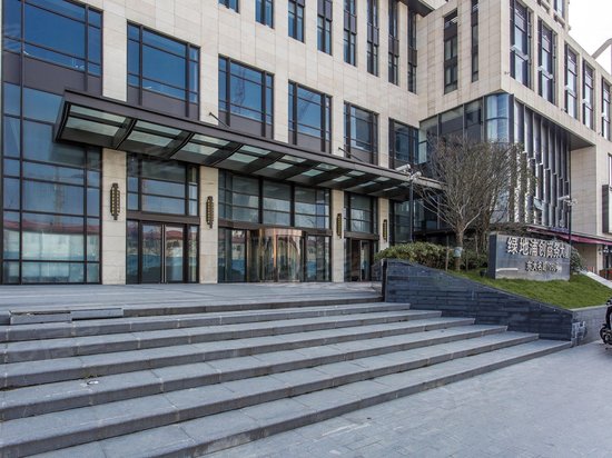 绿地北外滩中心 