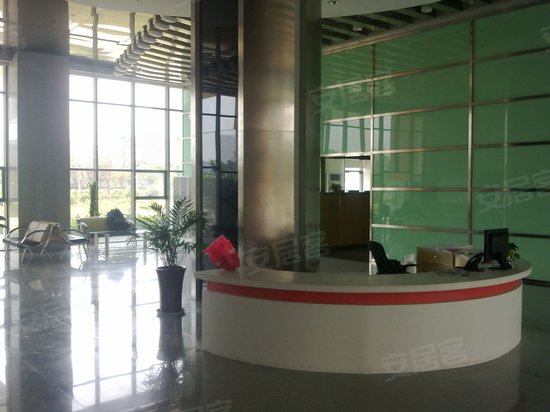 先进科技研发中心 