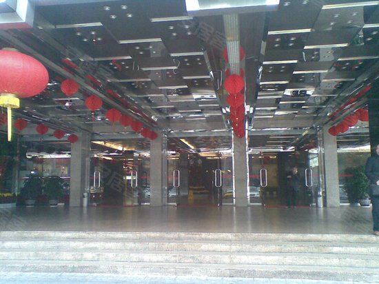 深圳国际贸易中心大厦 