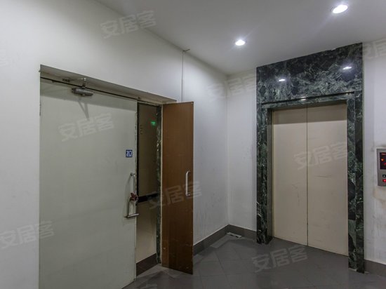 高宝新时代广场 