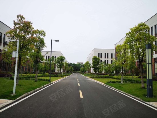 东湖高新产业创新基地 