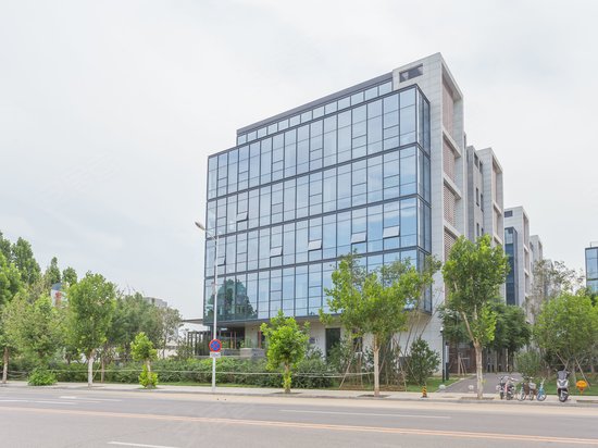 宏远临空总部港