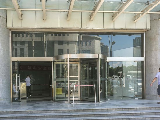 紫薇龙腾新世界 