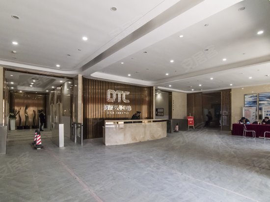 顶琇国际城青年家 