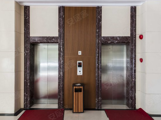 静安河滨花园办公楼 