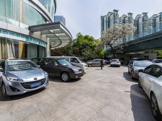 静安河滨花园办公楼 