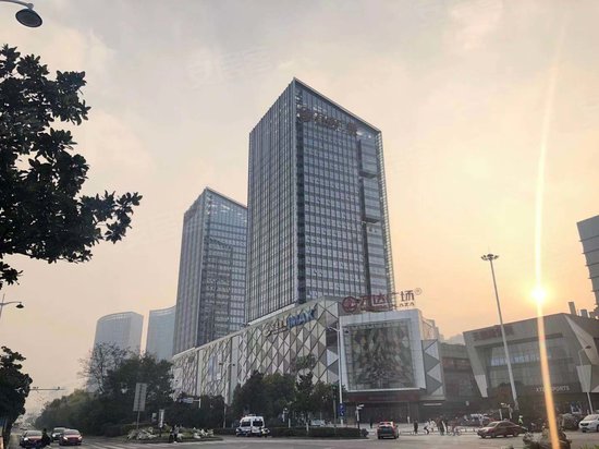 天鹅湖万达广场