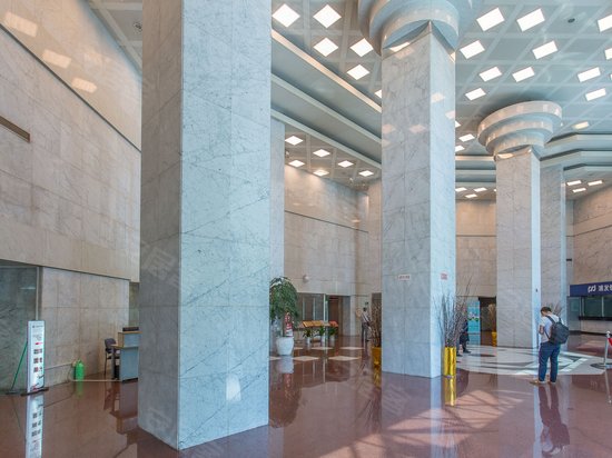 新虹桥中心大厦 