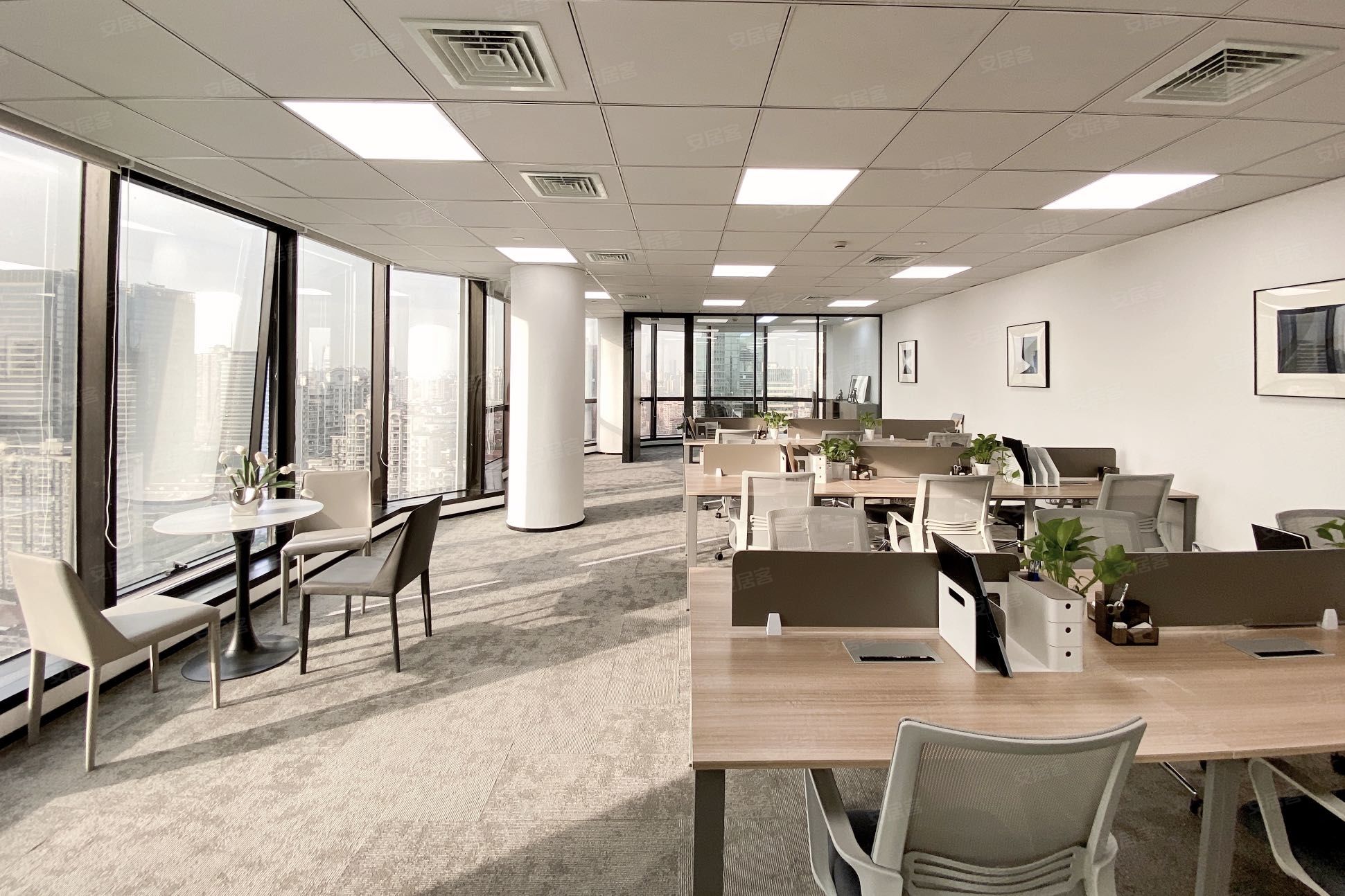 雷格斯港汇恒隆广场办公独立办公室30人间