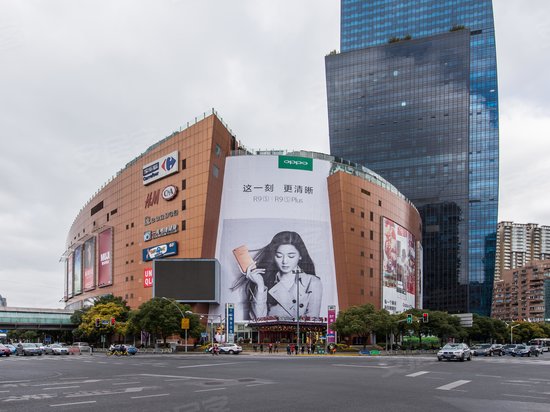 龙之梦国际大厦