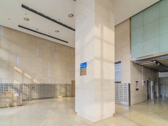 水岸国际瞰江公寓 