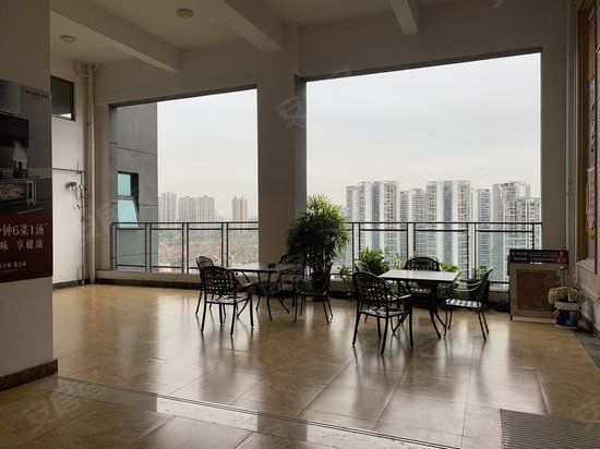 华辰财富广场写字楼 