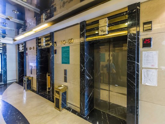 金鹰国际购物中心 