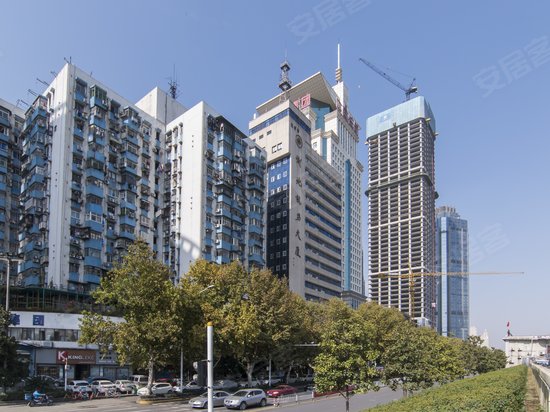 武汉长江航运中心