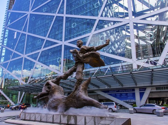 侨福芳草地大厦 