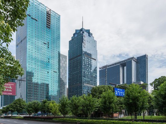 华成国际发展大厦