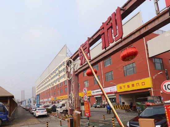 泉利重汽配件城 