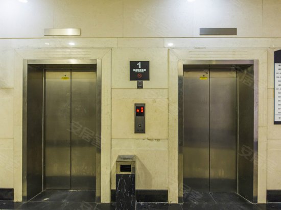 东朔商务中心(莘松路) 