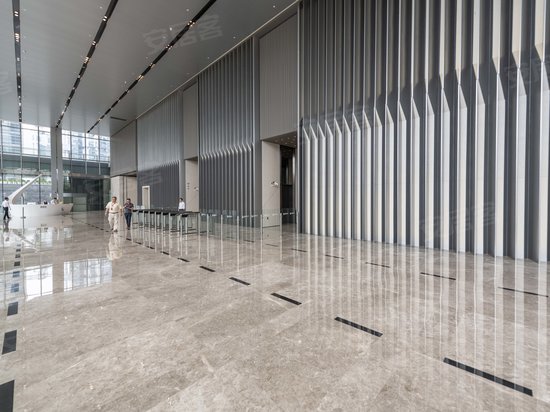 陆家嘴金融广场 