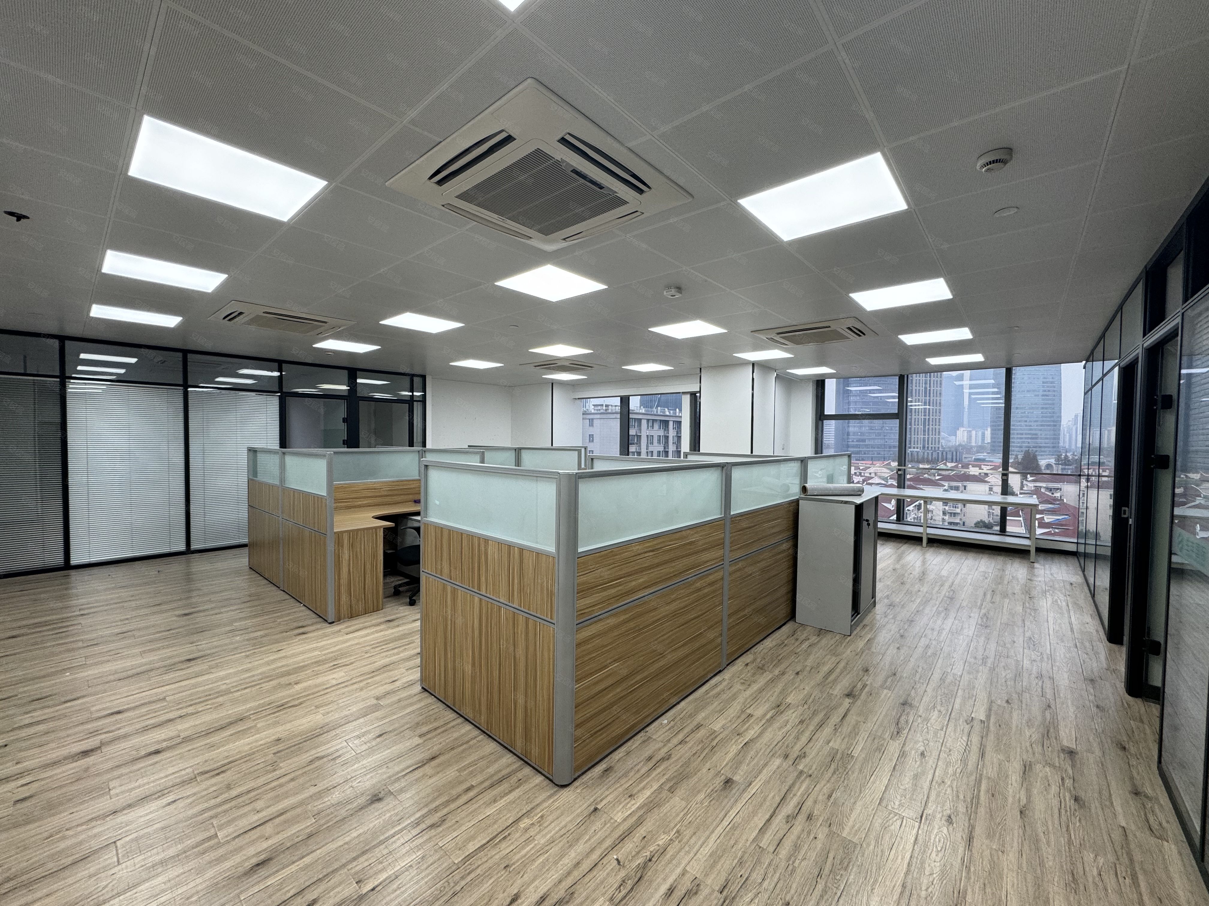 虹桥荣广大厦写字楼出租