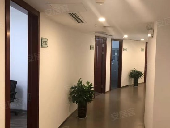 江苏国际经贸大厦 