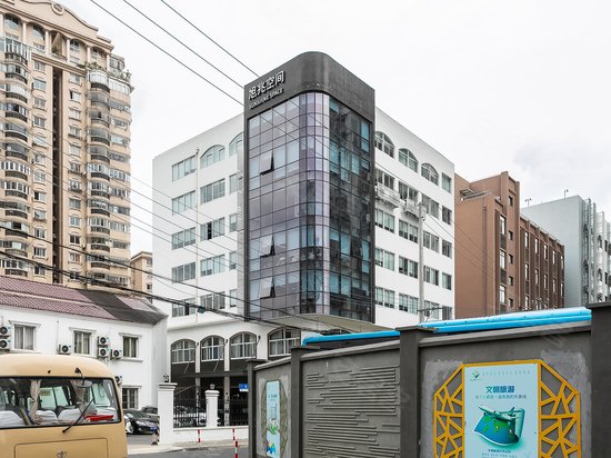 沪太路453号办公楼