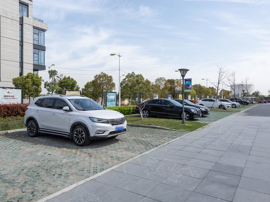 尊木汇国际艺术广场 