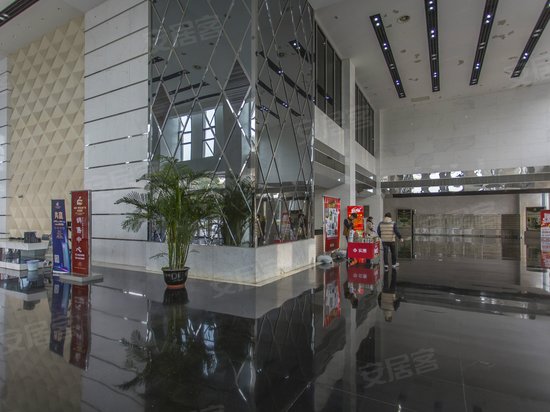 和源中环企业广场 