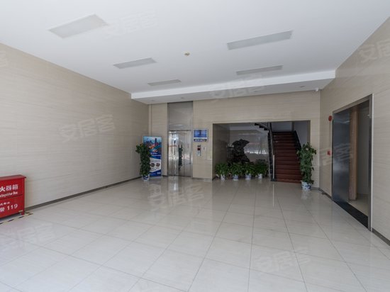 虹桥都市工业大厦 